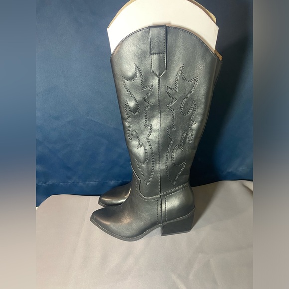 NWT Madden NYC Women's Embroidered Tall Western Black Boots - Picture 9 of 16